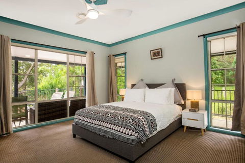 Island Retreat Pet Friendly Waterfront - Tourism Canberra 3