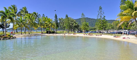 Airlie Waterfront Accommodation - Tourism Canberra 1