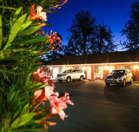 Akuna Motor Inn and Apartments - Tourism Canberra