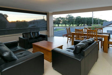 Alcedonia Retreat - Tourism Canberra 2