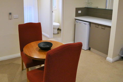 Allansford Hotel Motel - Tourism Canberra 2
