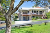 Book Bonny Hills Accommodation Vacations Tourism Canberra Tourism Canberra