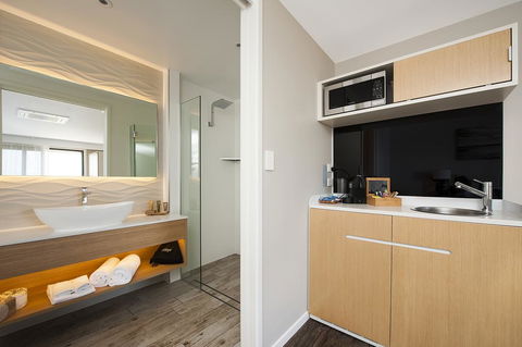Allure On Ocean Motel - Tourism Canberra 1