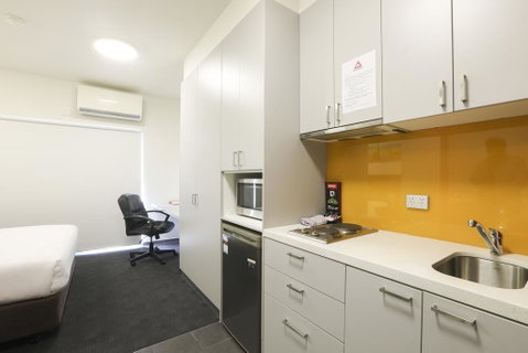 Alston Apartments Hotel - Tourism Canberra 1