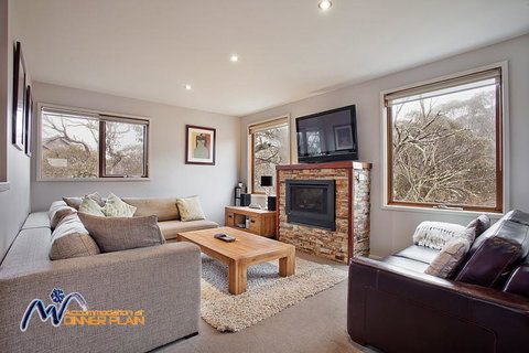 Alyeska - Tourism Canberra 1