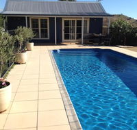 Amazing Views Pet Friendly Bed and Breakfast - Tourism Canberra