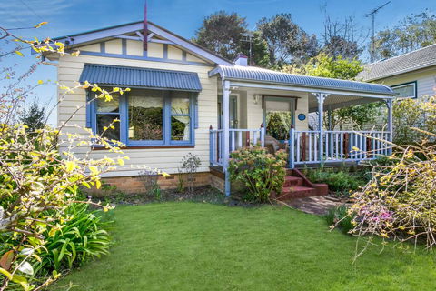Ambrose Cottage Front Apartment - Tourism Canberra 0