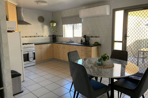 Andergrove Home With A Garden View-Wi-fi & Netflix - Tourism Canberra 2