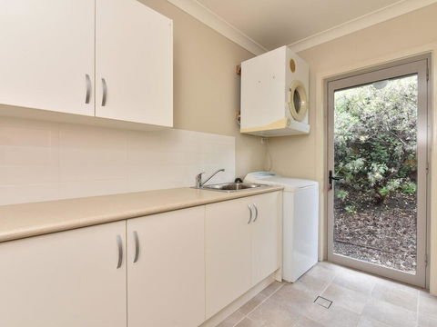 Angophora @ The Vintage - Tourism Canberra 1