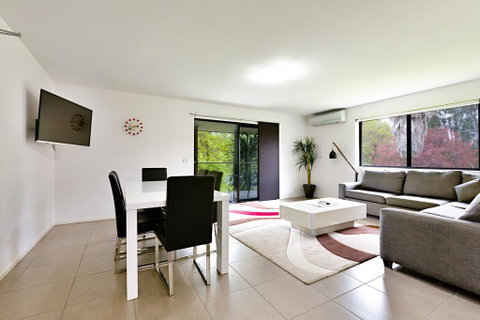 Apex Park Holiday Apartments - Tourism Canberra 0