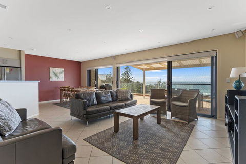 Aqua Shores Penthouse - Tourism Canberra 1
