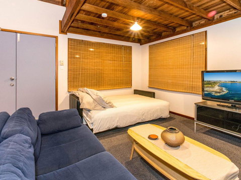 Aqualuna- Excellent Surfing Beaches. - Tourism Canberra 2