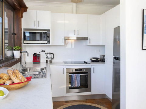 Araluen On Holden - Great Deck With Ocean Views - Tourism Canberra 3