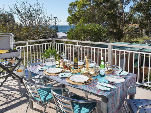 Araluen On Holden - Great Deck With Ocean Views - Tourism Canberra 0
