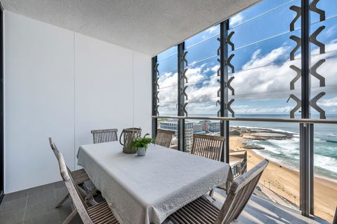 Arena, Unit A1205/75 Shortland Esplanade - Tourism Canberra 1