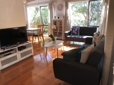 Ariel's Beach House - Tourism Canberra 0