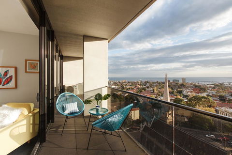 Ascent Apartment With Ocean Views By Ready Set Host - Tourism Canberra 1
