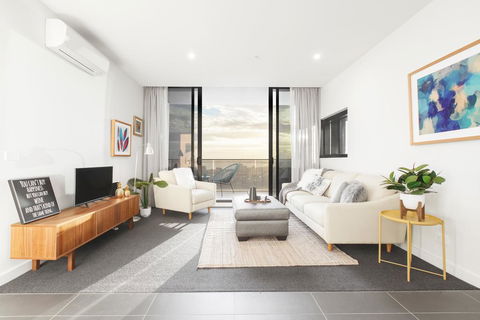 Ascent Apartment With Ocean Views By Ready Set Host - Tourism Canberra 0