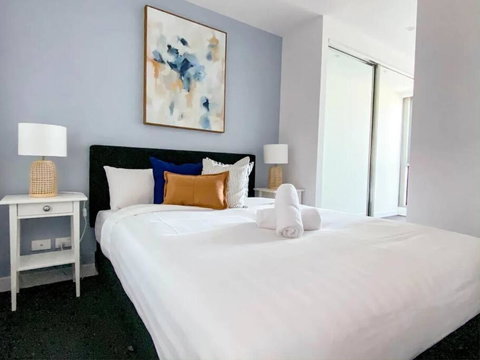 MA4004-1 BR, Lvl 40 Stylish Marco High Rise Home - Tourism Canberra 1
