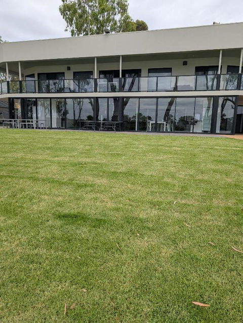 Mannum River Rentals - Tourism Canberra 3