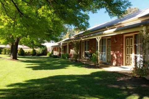 Mansfield Valley Motor Inn - Tourism Canberra 0