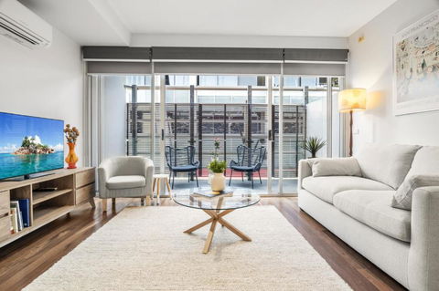 MILA Trendy Prahran 1-Bed Apartment With Balcony - Tourism Canberra 0