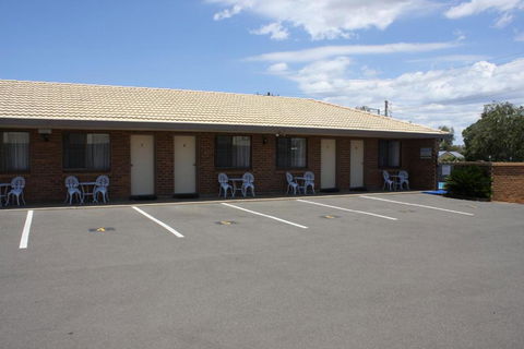 Mid Town Inn Narrabri - Tourism Canberra 2