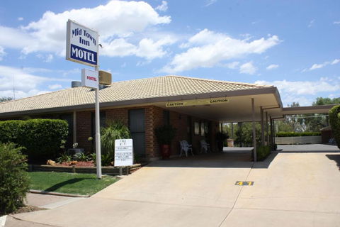 Mid Town Inn Narrabri - Tourism Canberra 1
