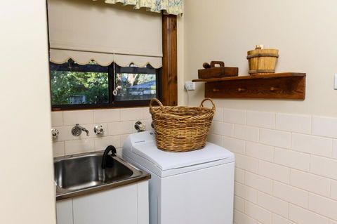 Miriams Cottage - Tourism Canberra 2
