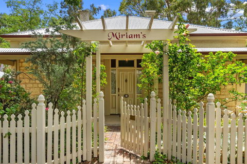 Miriams Cottage - Tourism Canberra 0
