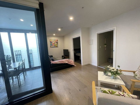 Modern 1BD Apt W Free Parking In Central Brunswick - Tourism Canberra 1