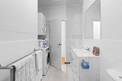 Modern Apartment In The Heart Of Norman Park - Tourism Canberra 2