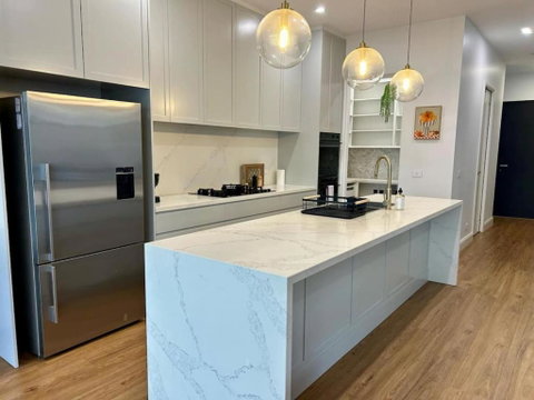 Modern Home - Gr8 4 Groups - Tourism Canberra 1