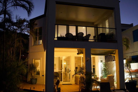 Moreton Bay Beach Lodge - Tourism Canberra 3