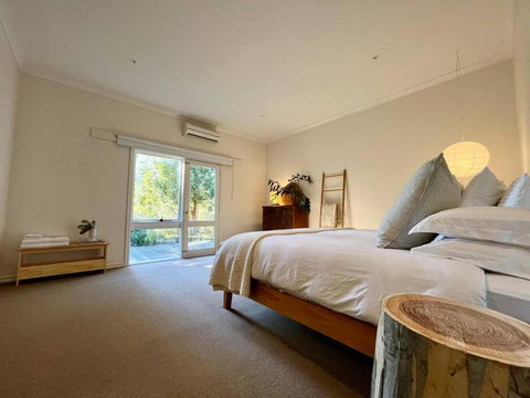 Mountain Views In Vesper Victoria - Tourism Canberra 0