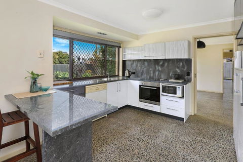 NAROO7- PRIME, CENTRE OF MOOLOOLABA LOCATION - Tourism Canberra 1