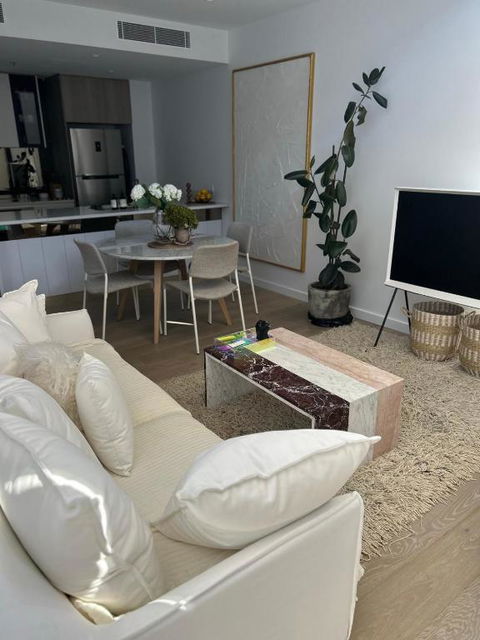 New & Modern Loft 1bd W/Pool&Gym - Tourism Canberra 0