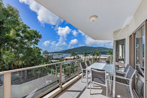 NEW! Gorgeous 2BR Apartment With Stunning Ocean Views! - Tourism Canberra 2