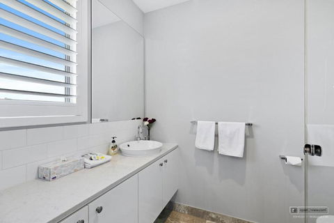 NEW HAVEN - Garden View Balcony - Tourism Canberra 1