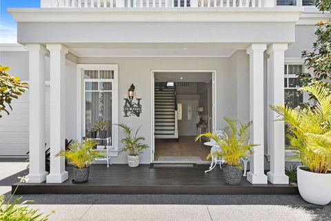 NEW HAVEN - Garden View Balcony - Tourism Canberra 3