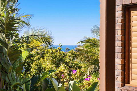 NEW Luxury Angourie Villa! Dream Location, WiFi ++ - Tourism Canberra 3