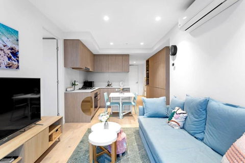 NEW Skyline View Luxury Apt Homey Heart Of ADL - Tourism Canberra 1