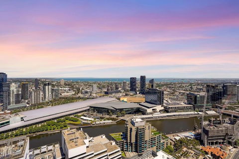 NEW Waterfront Living With Sublime Views 2B1B - Tourism Canberra 0