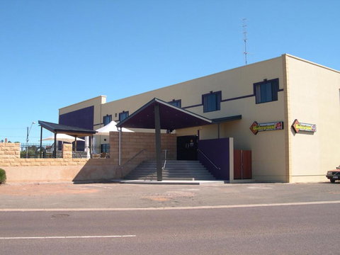 New Whyalla Hotel - Tourism Canberra 0