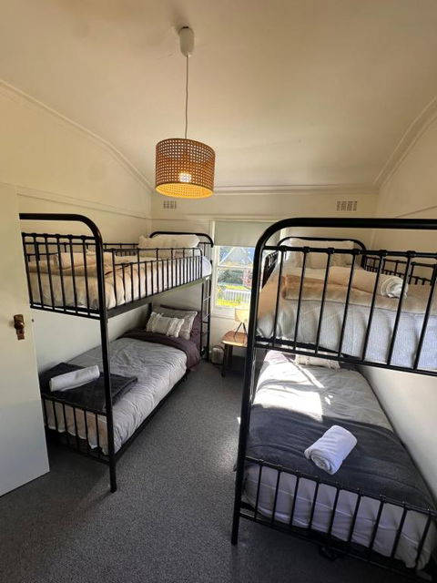 Mount Beauty 3BR Home - Tourism Canberra 1