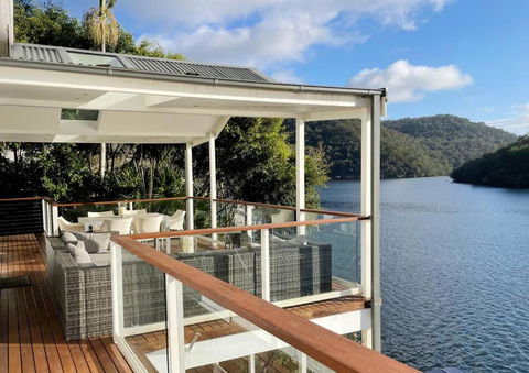 NINE At Berowra Waters, Luxury Waterfront With Hot Tub - Tourism Canberra 0