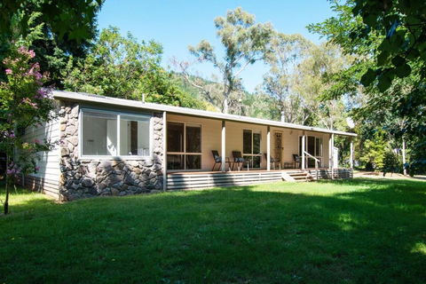 Nirvana - Tourism Canberra 0