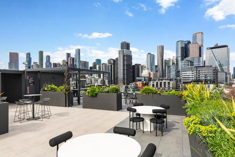 North Melbourne Apartments By Urban Rest - Tourism Canberra 0