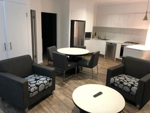 Nouveau On Young - Tourism Canberra 2