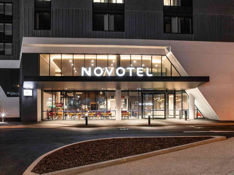 Novotel Devonport - Tourism Canberra 0